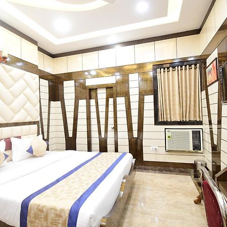 Hotel Margaret, Calcutta Buitenkant foto