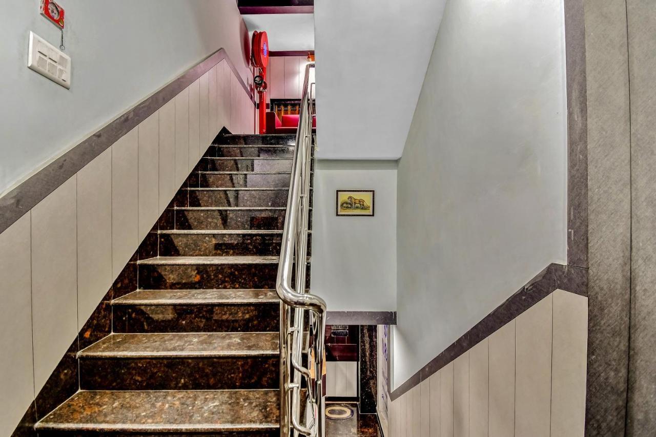 Hotel Margaret, Calcutta Buitenkant foto