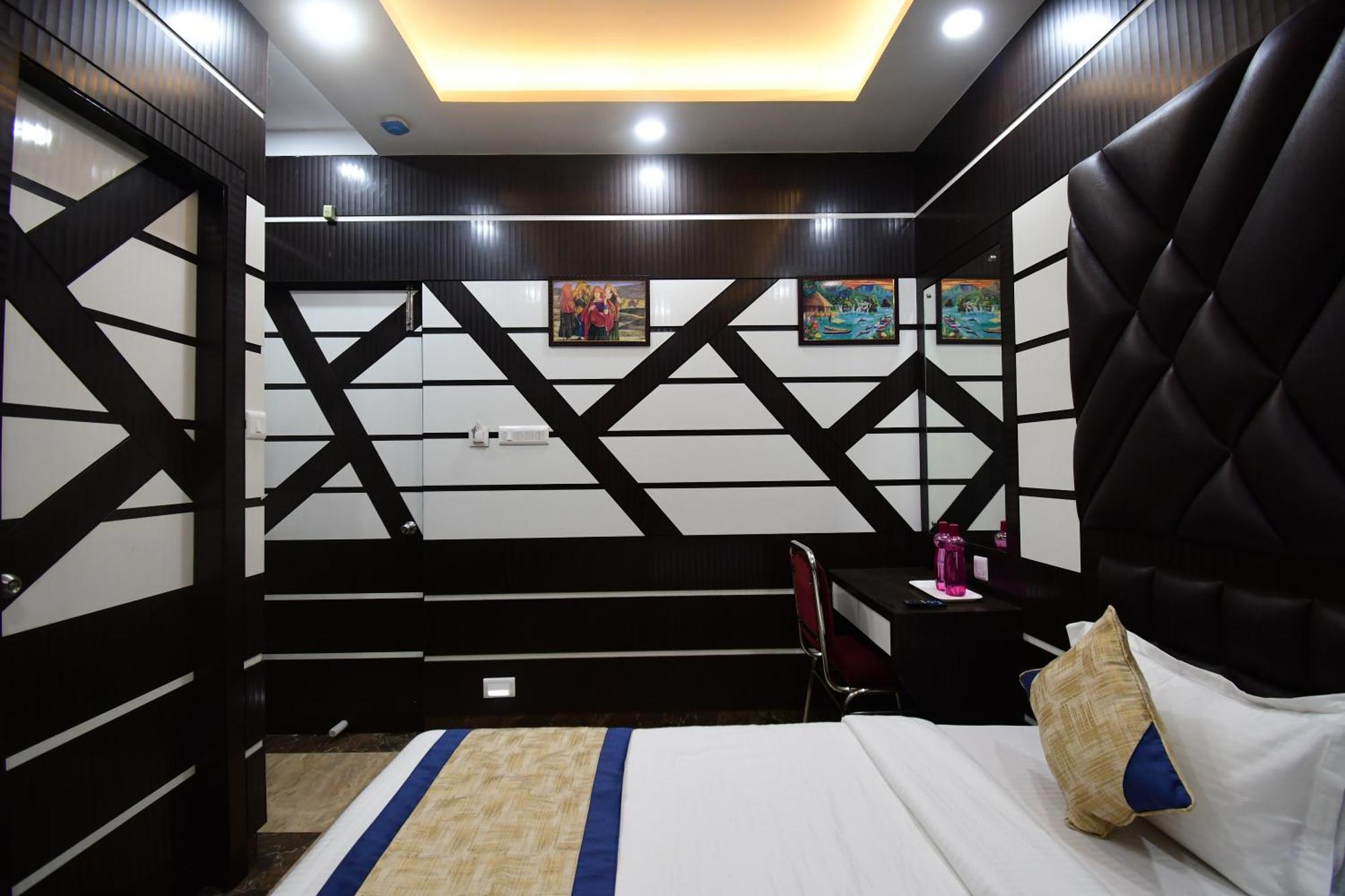 Hotel Margaret, Calcutta Buitenkant foto